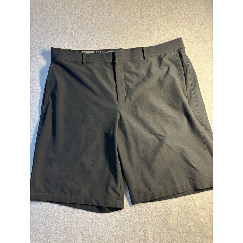 Nike Shorts Men's Size 38 Black‎ Flat Front Standard & Dri Fit Embroidered Logo